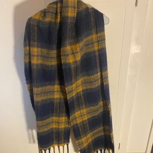 Oversized Wool Scarf